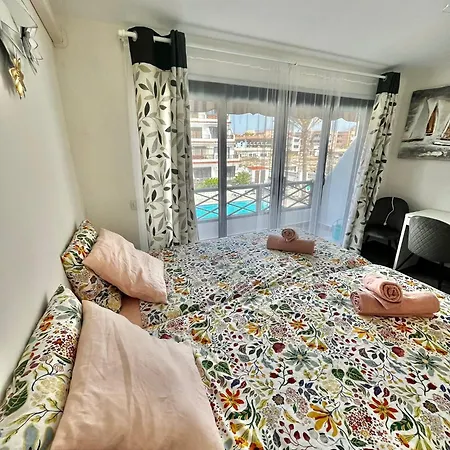 Casa Amarilla * Коста-дель-Силенцио